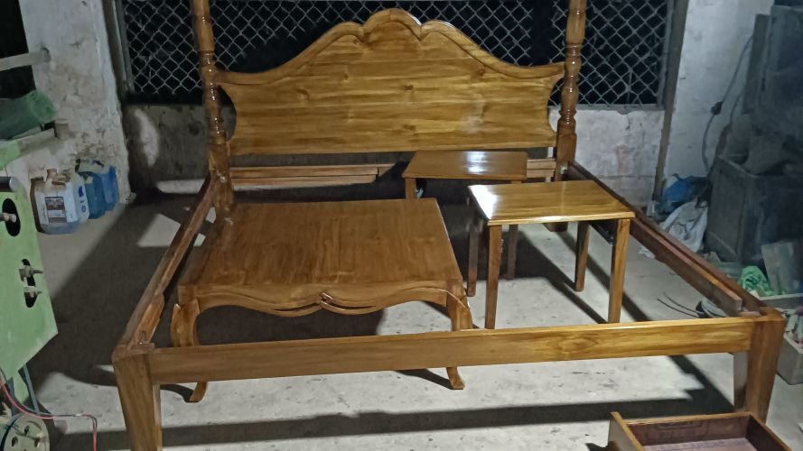 Solid Wood Bed Frames: Why Custom Craftsmanship Beats Factory Made